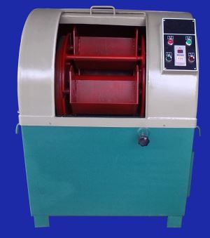 Centrifugalni stroj za poliranje cevi